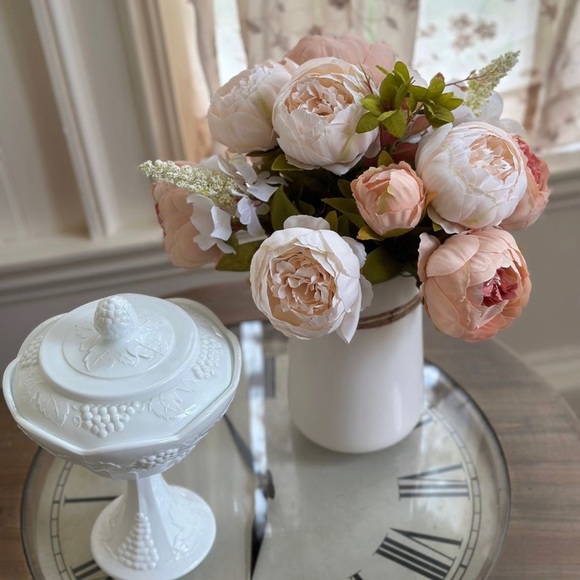 Milk Glass Harvest Grape Design Candy Dish/Compote - Picture 7 of 11